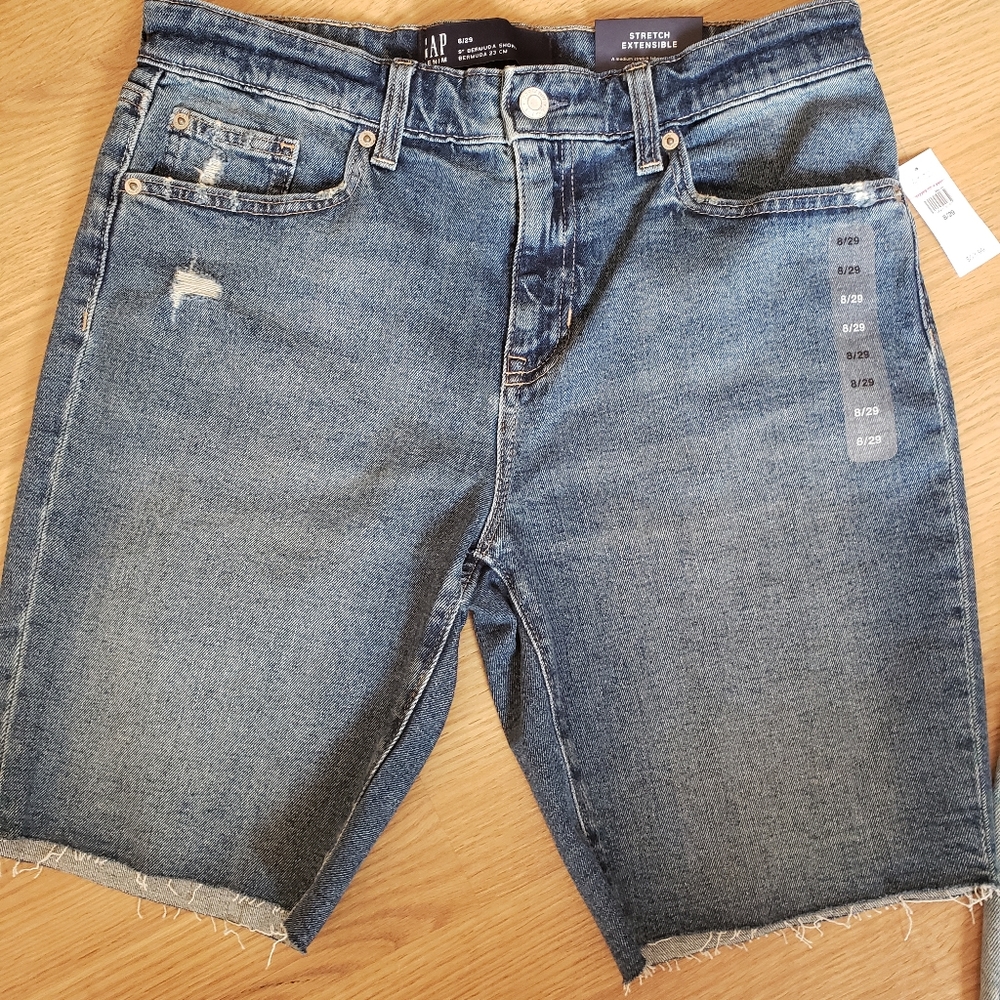 NWT Womens GAP jean shorts
